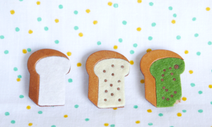 食パンブローチ